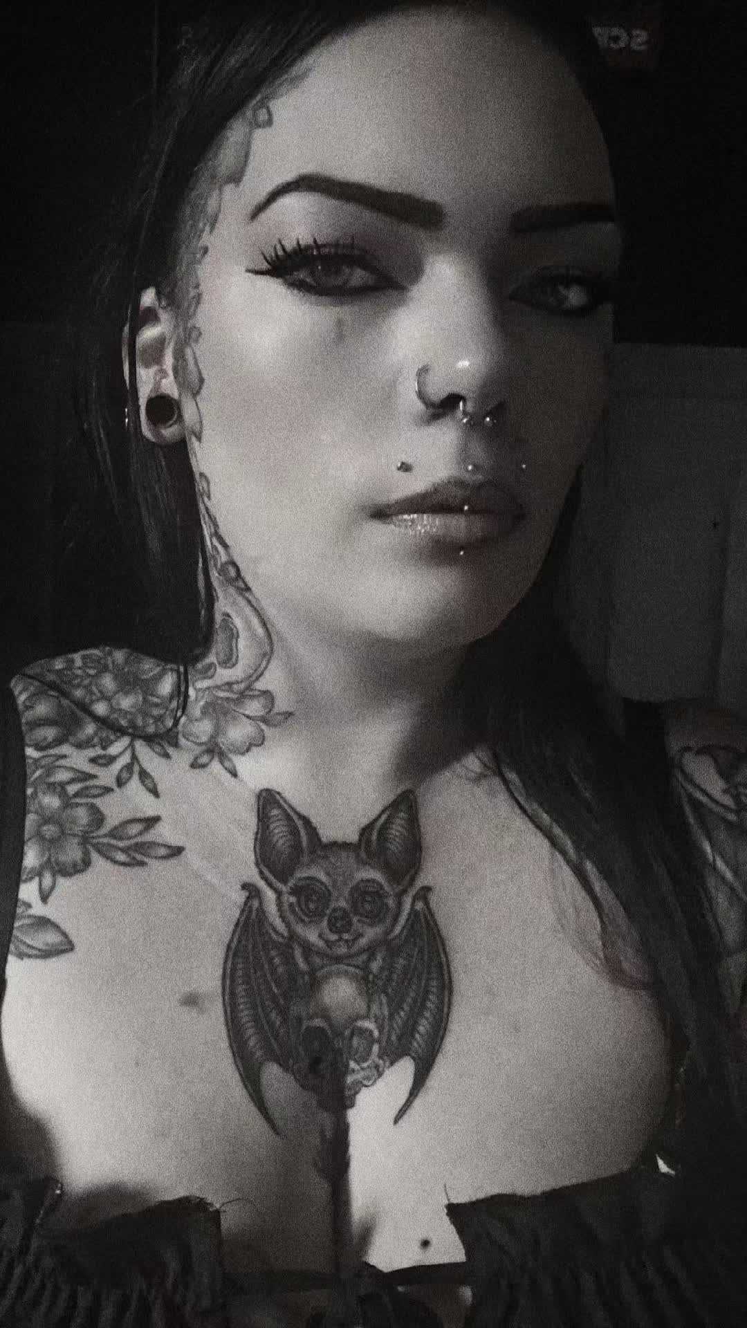 @🖤☬✞ Ⱡ₳ɄⱤ₳ ✞☬🖤