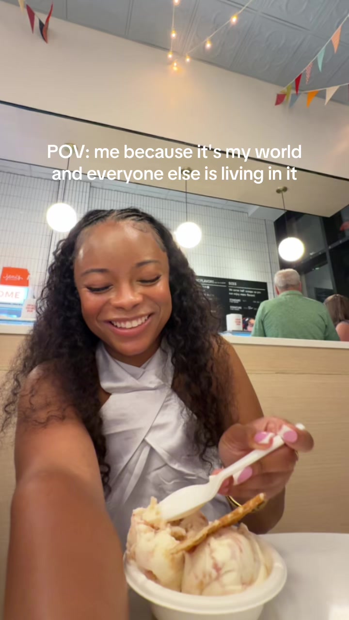 @QUEENCHANISE ♛