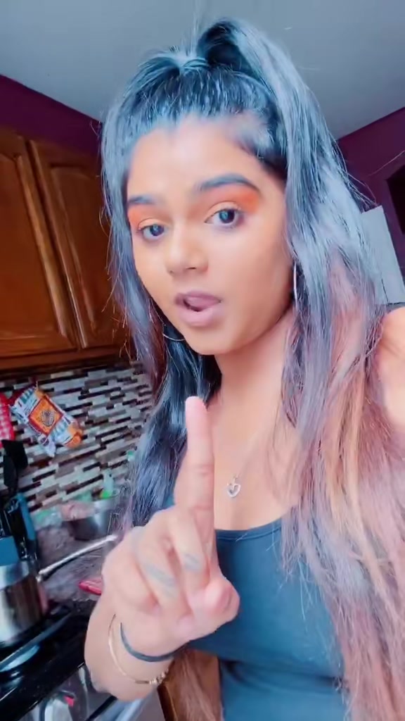 @✨Leesh ✨