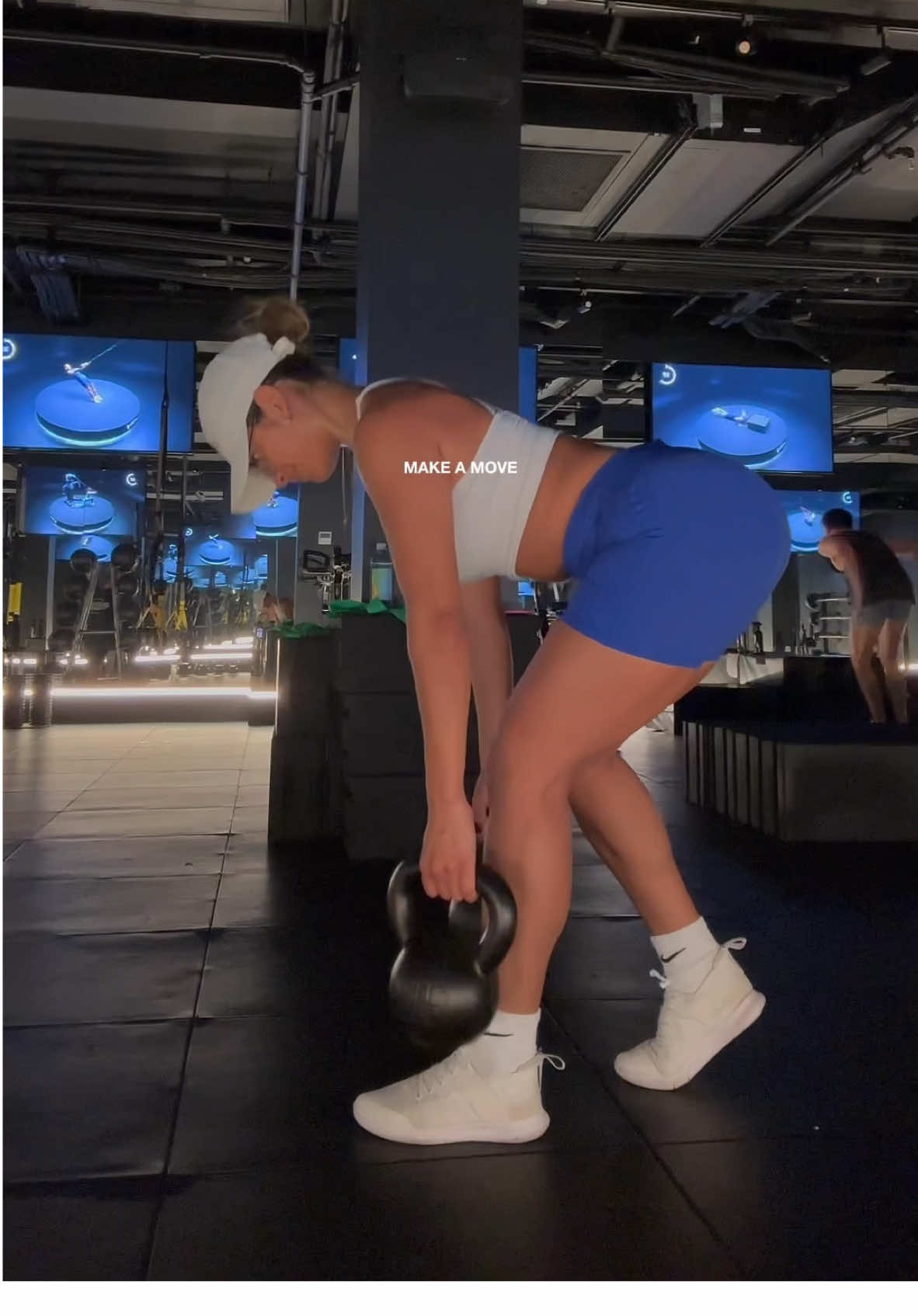 @Ali Martinez