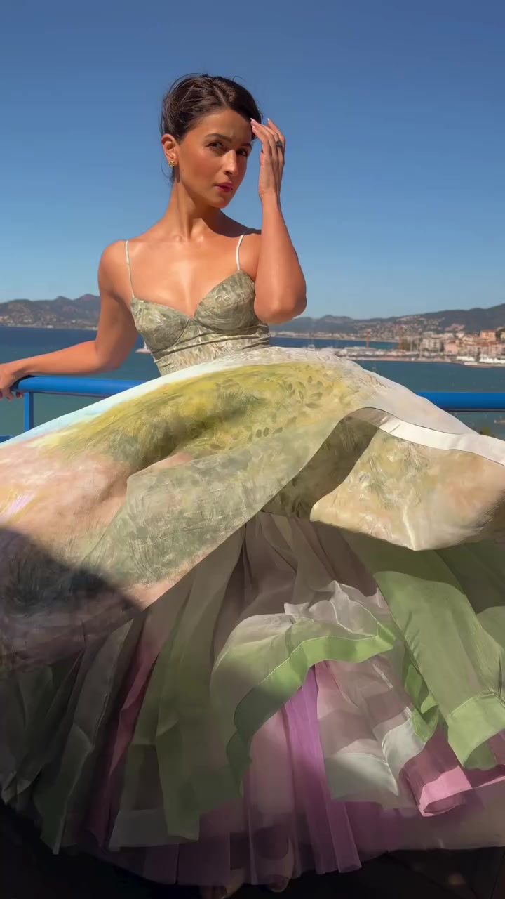 @Boink_bollywood