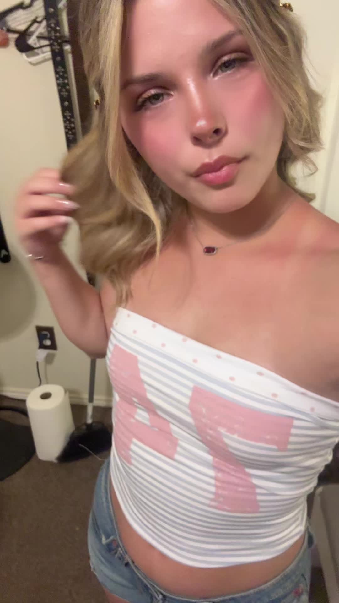 @<3