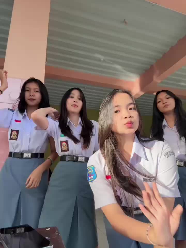 @fhelicia