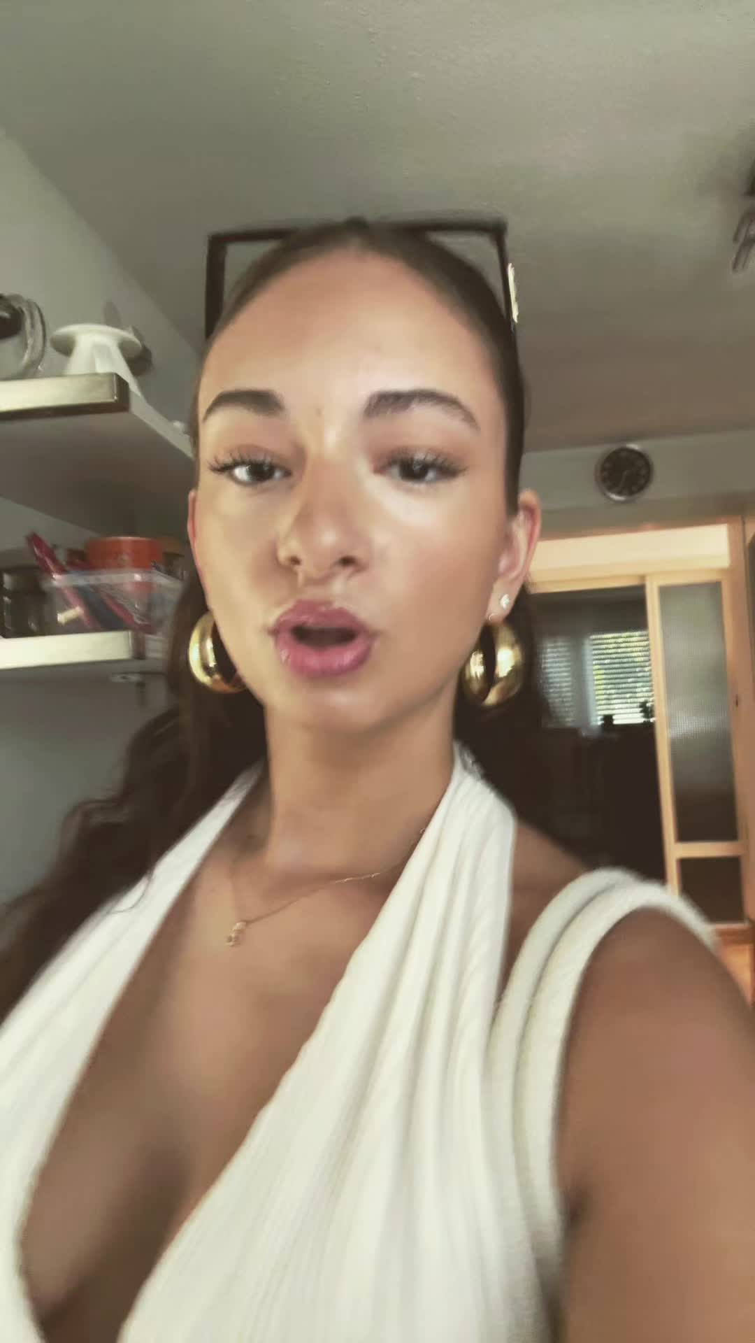 @D I N A