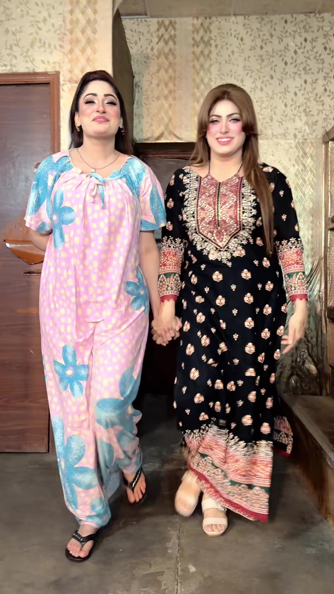 @Ayesha Ch