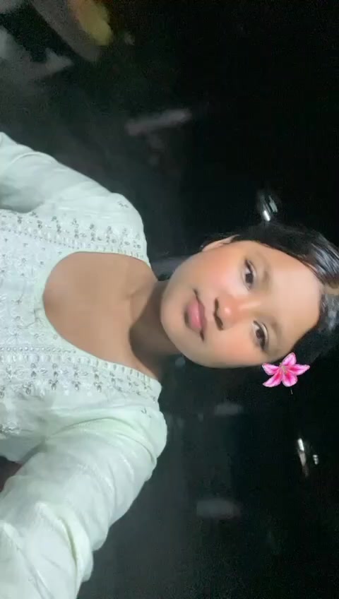 @PRIYA🫶🧿