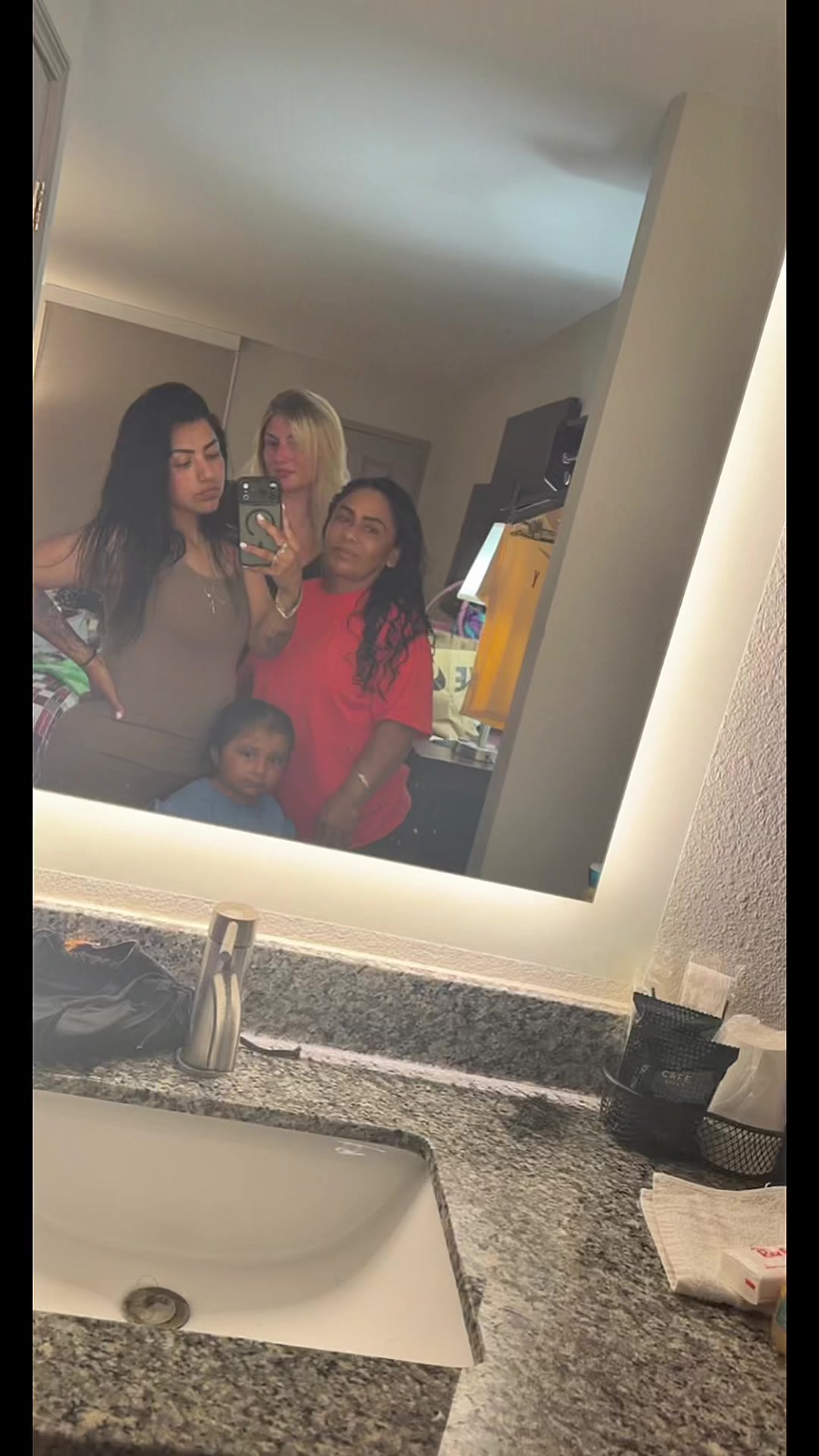 @Isabel Zapata