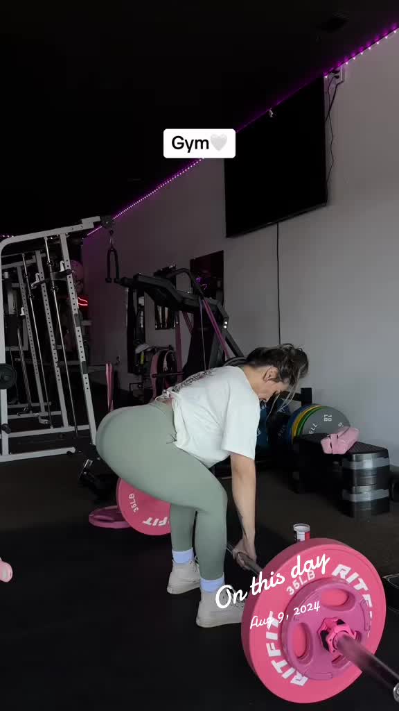 @Angela Flores | 🎀
