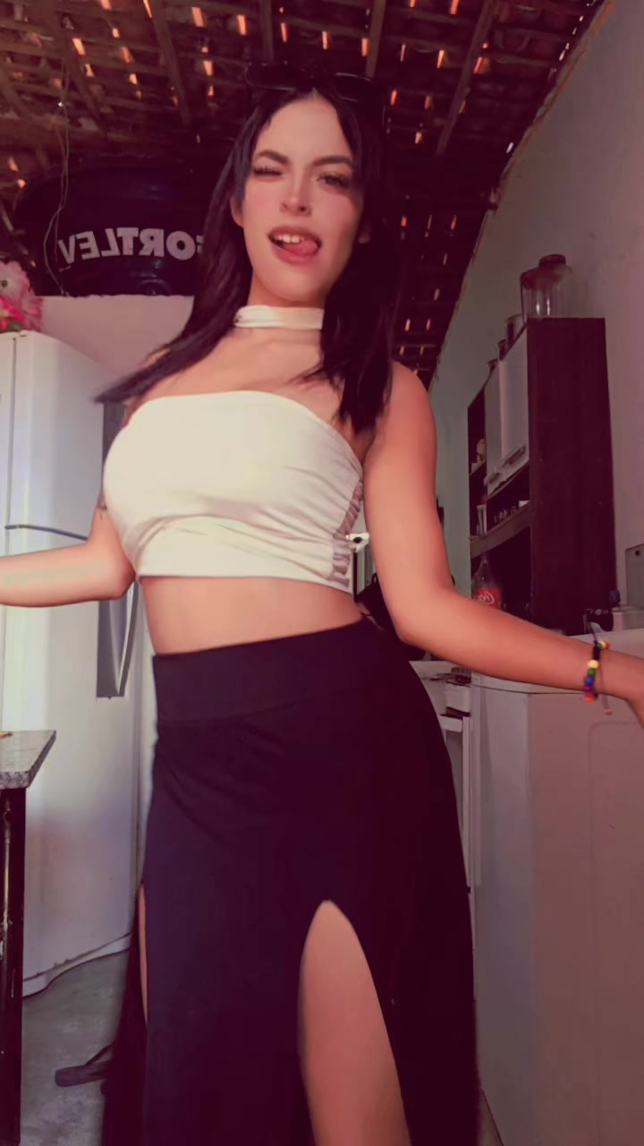 @Let&iacute;cia Mirelly 🏳️&zwj;🌈