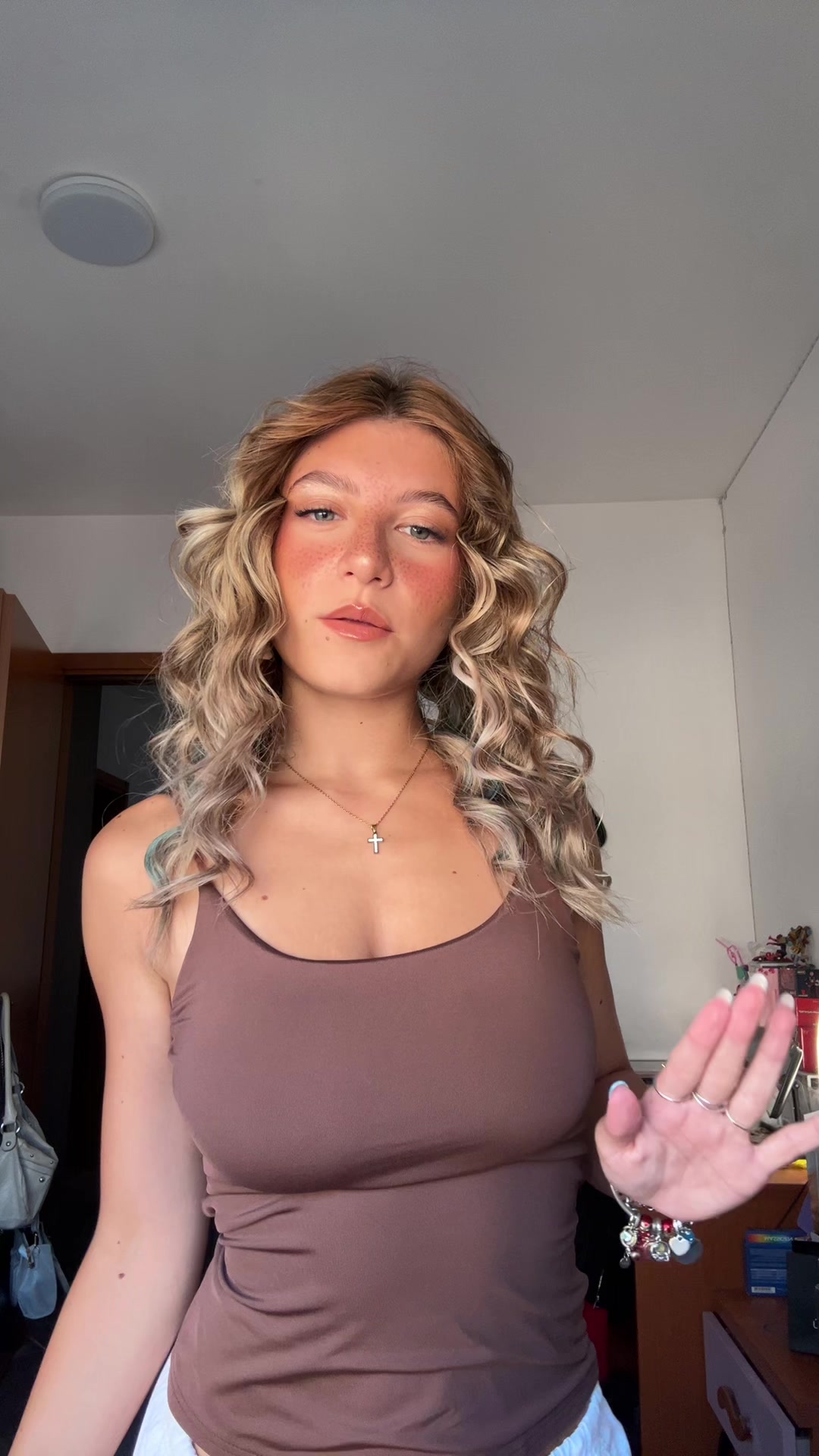 @chiara⧗ ⎊