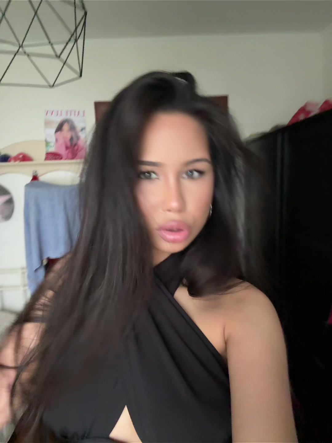 @LATÍFA