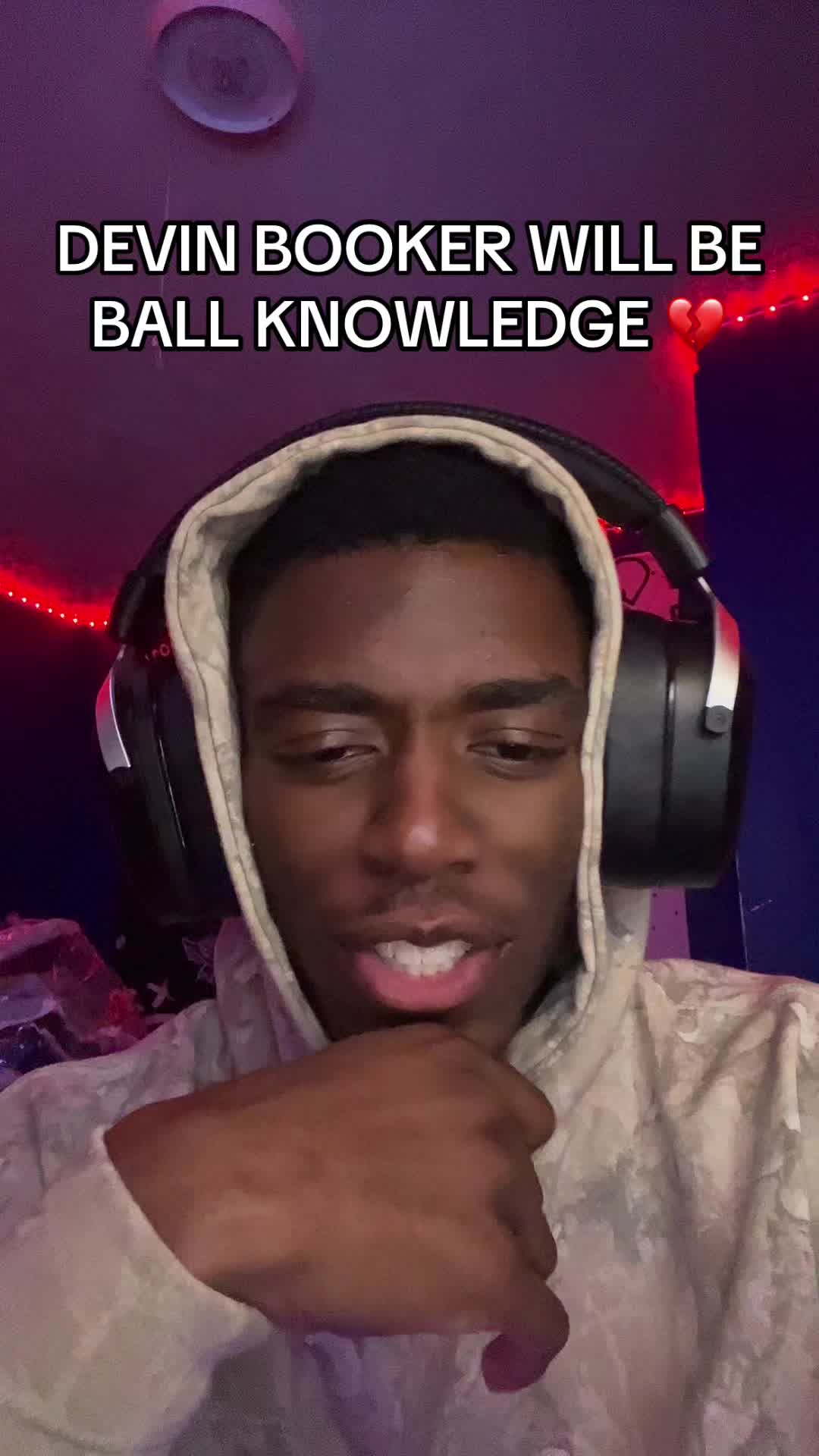 @⃟