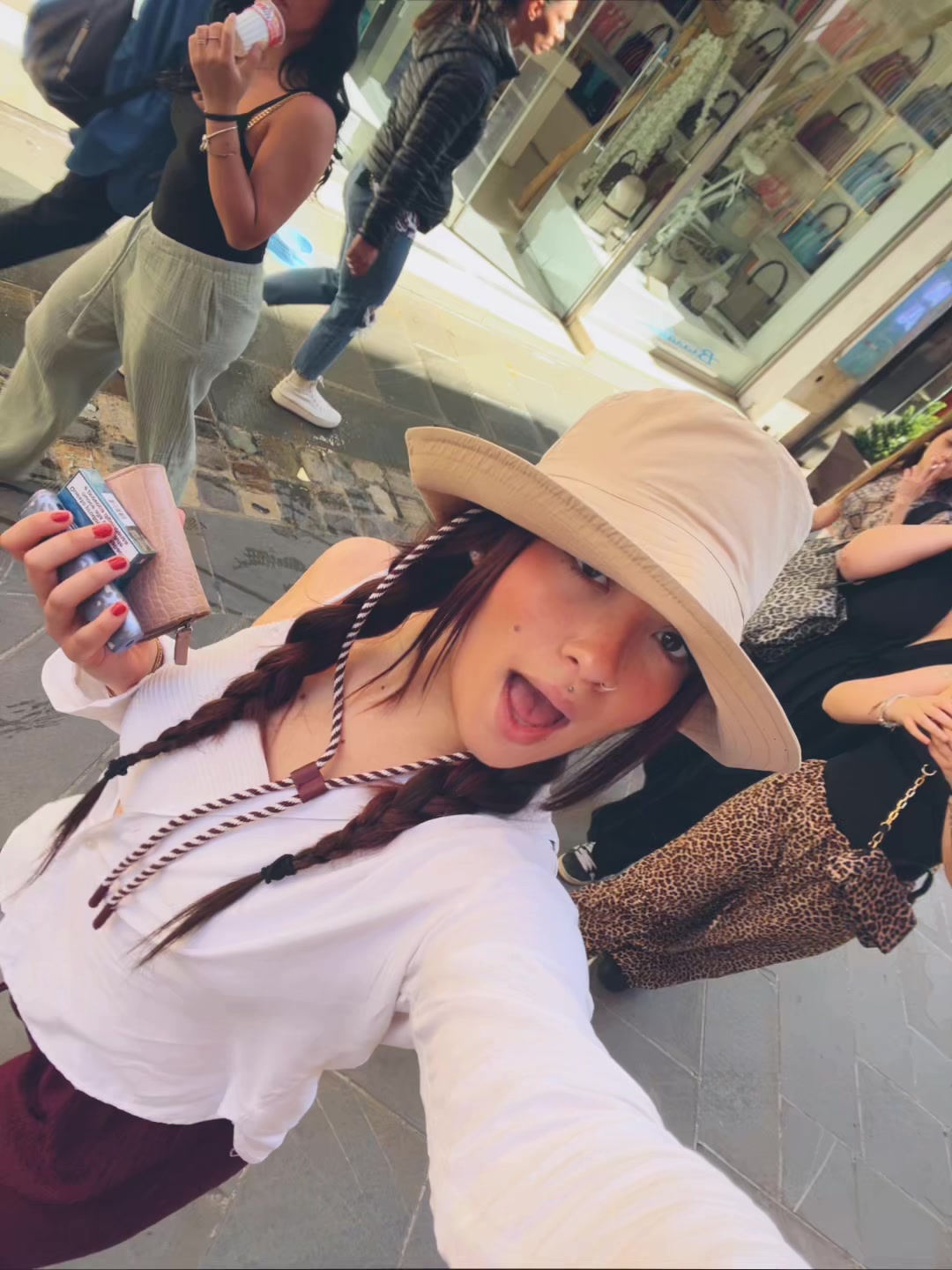 @isabellaielloo