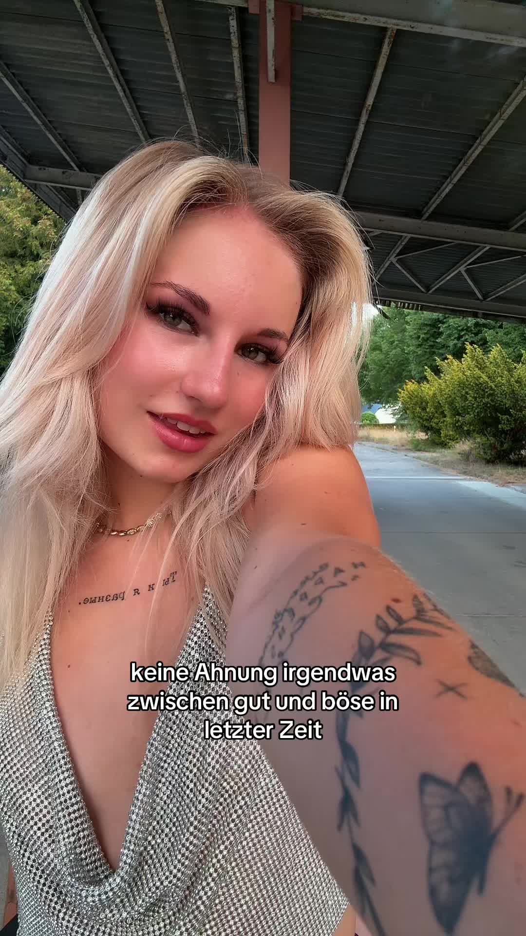 @𝐽𝑂𝑆𝐼💋