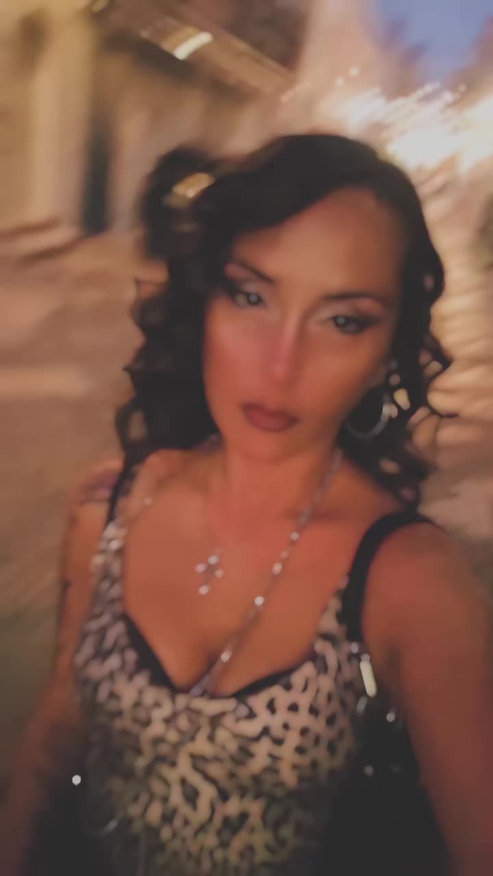 @tizianarebelgirl