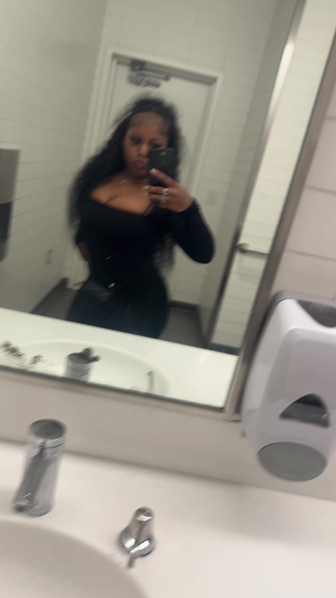 @C’nya🖤.