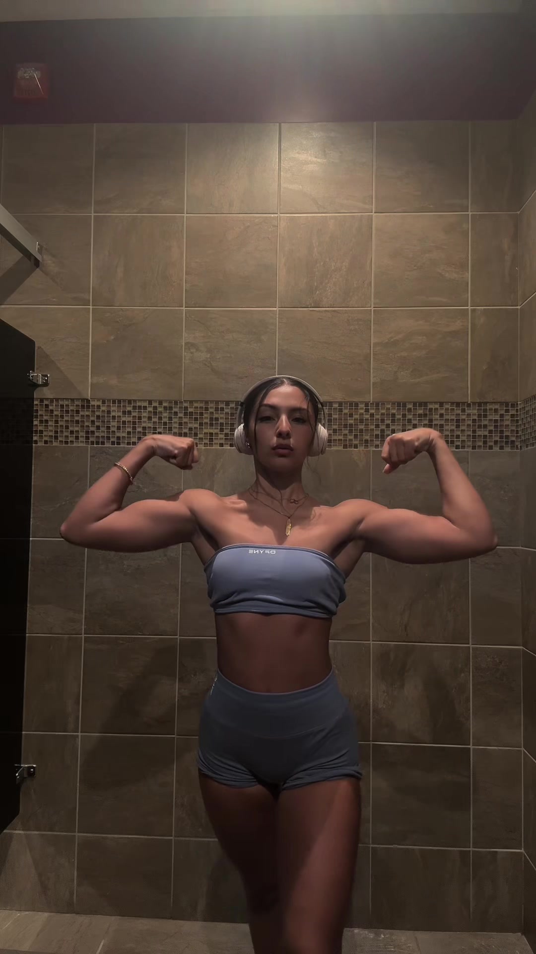 @Leesha