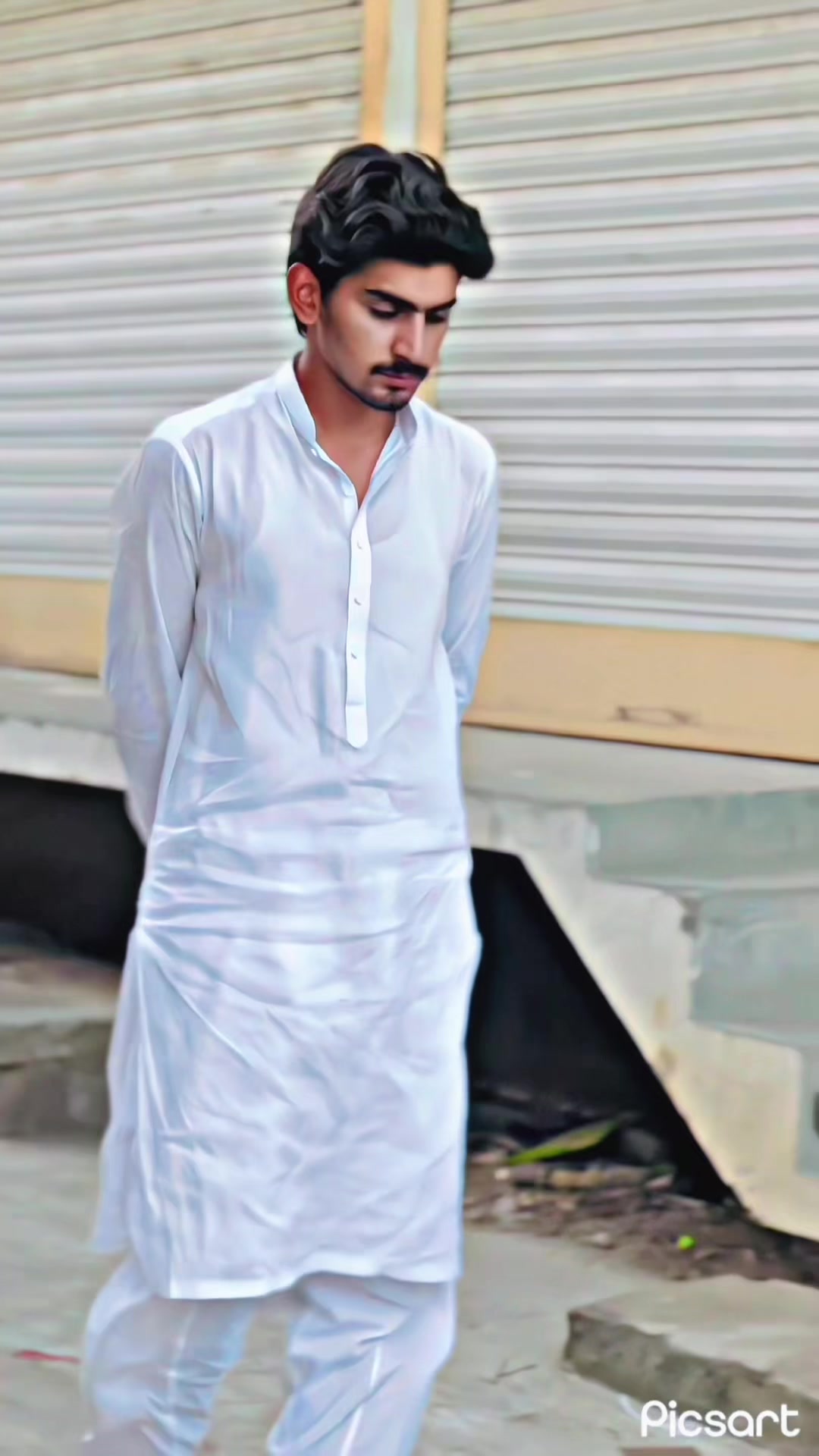 @قمر وڑائچ کامونکی🥂🥀