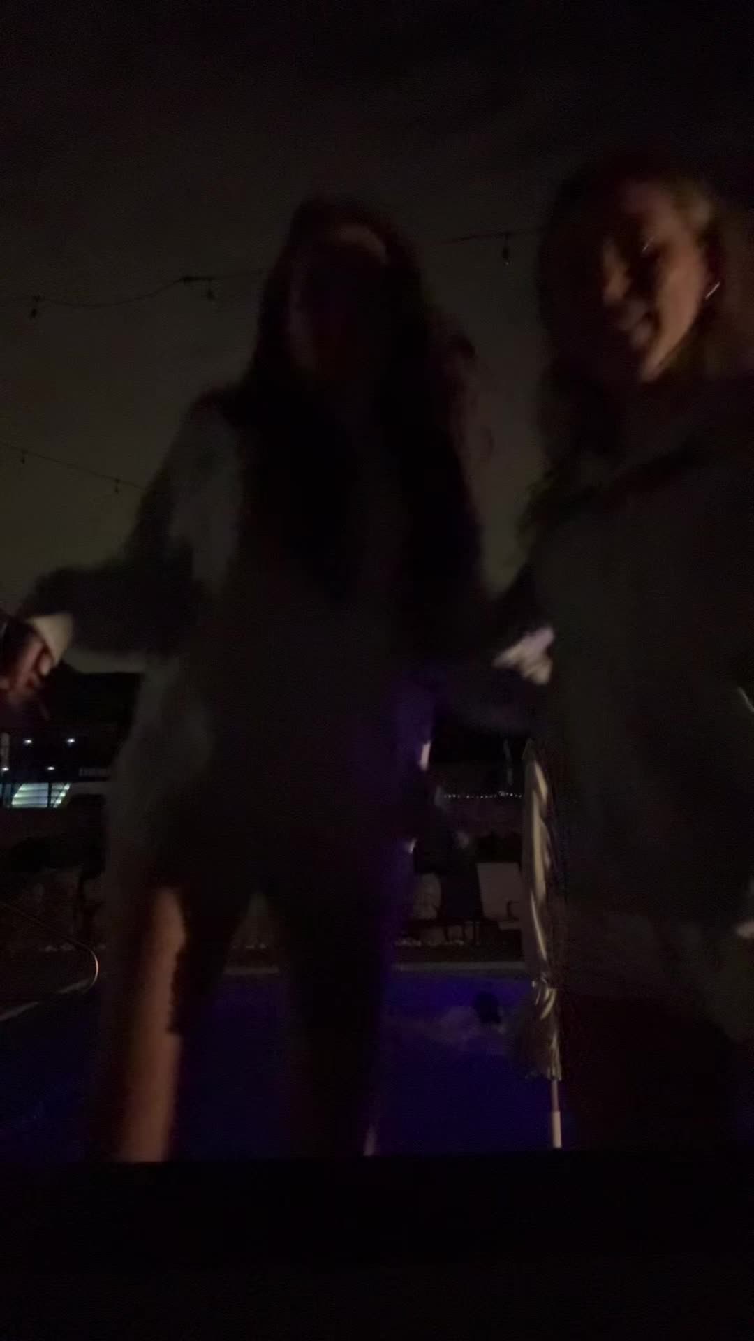 @laura