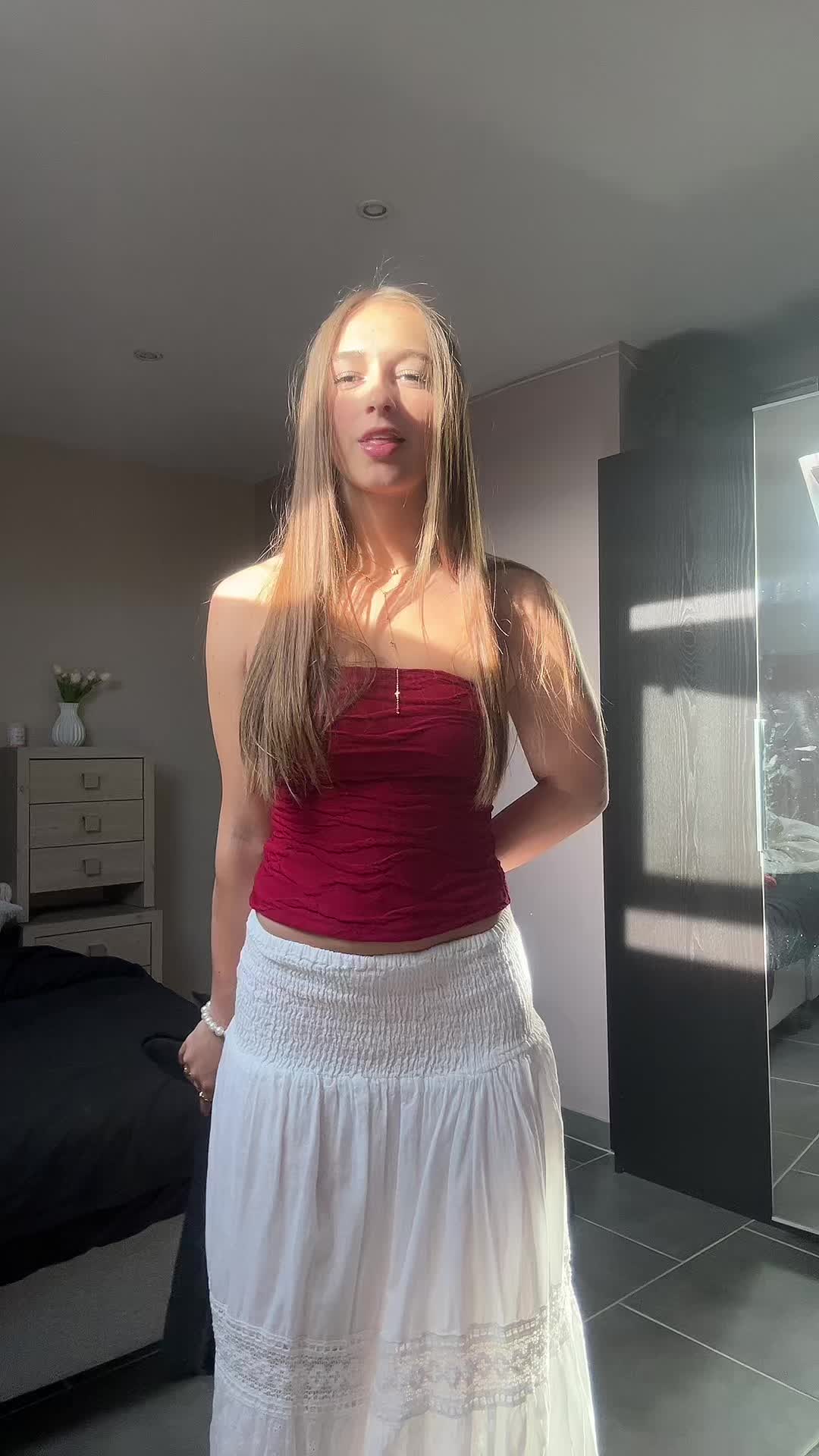 @norabizik