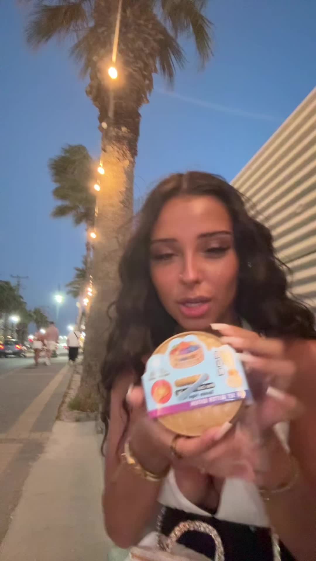 @elissa