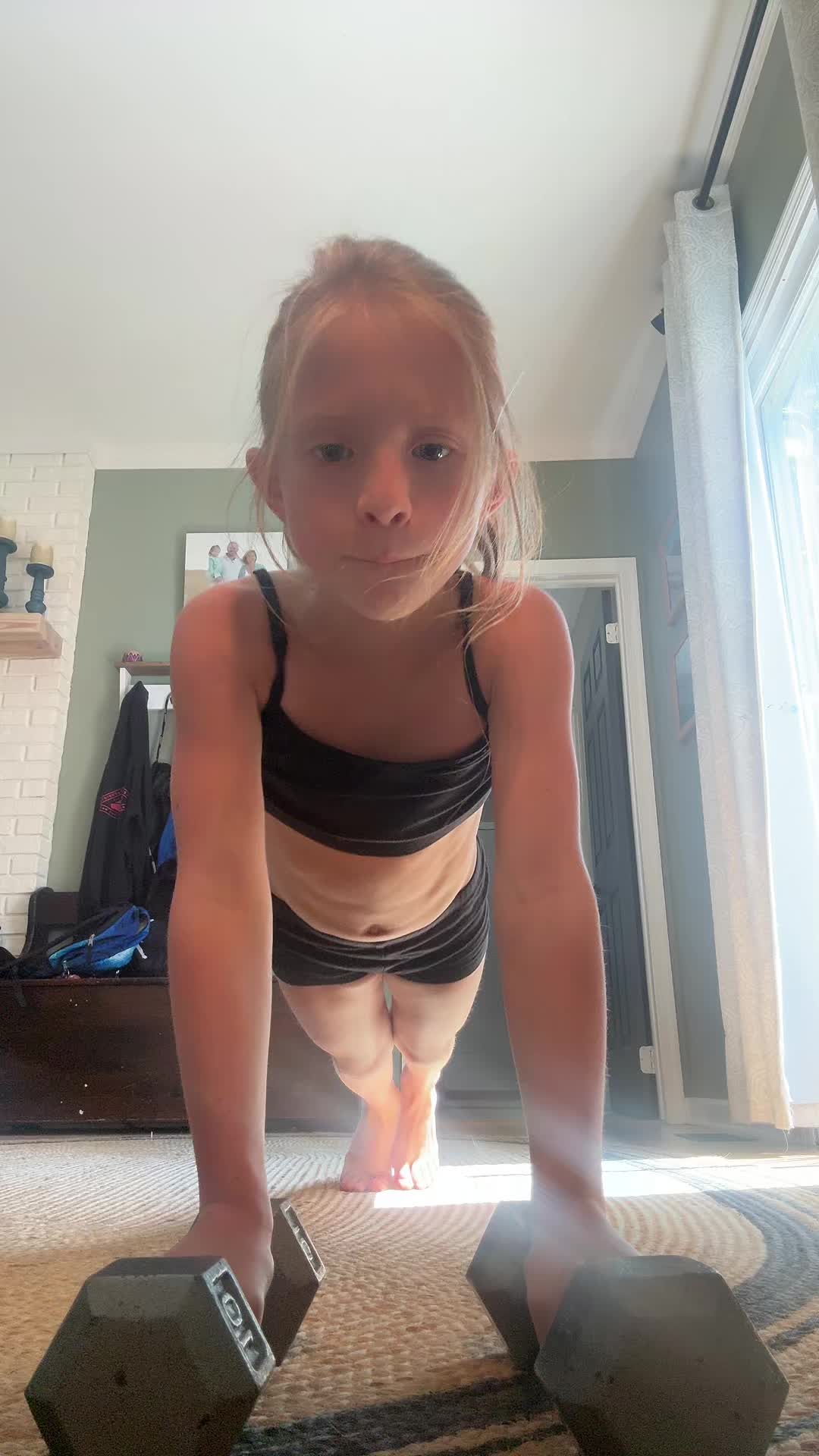 @baddie queen, Ava Julia