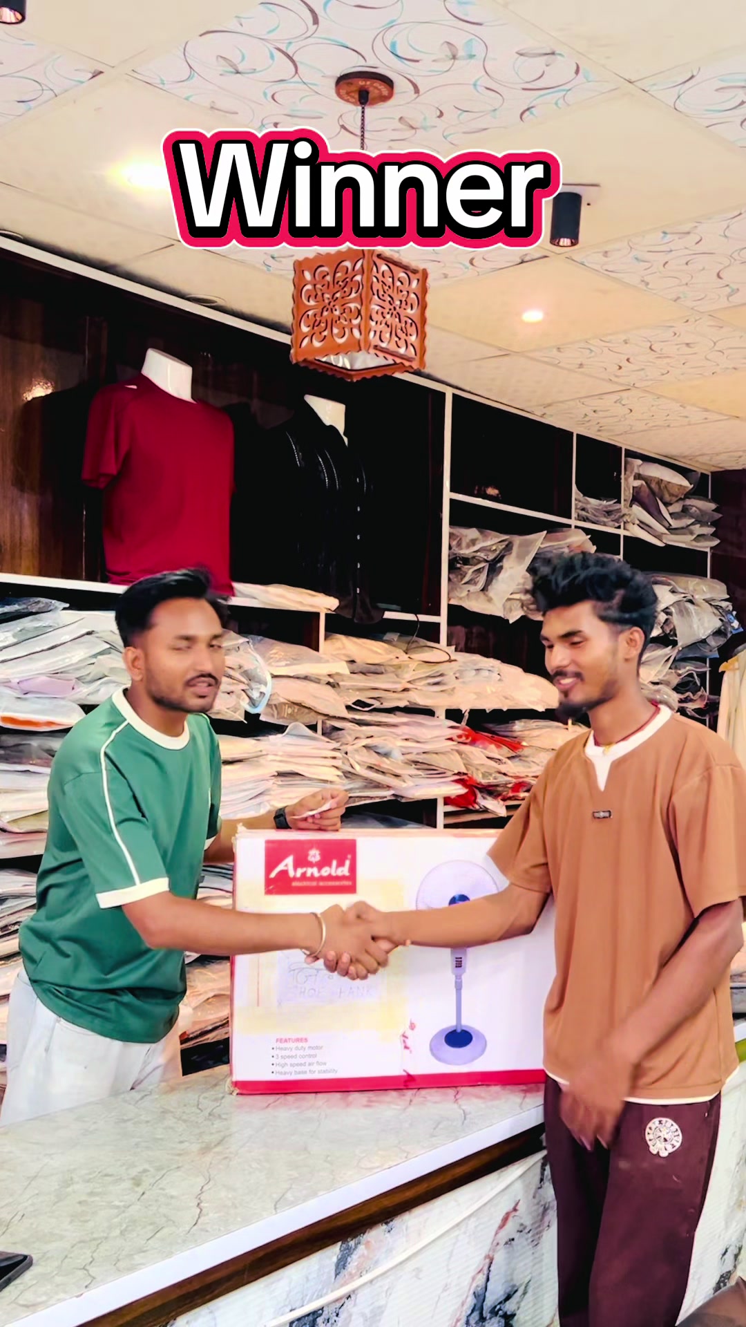 @Shoe Bank And Fashion Hunt