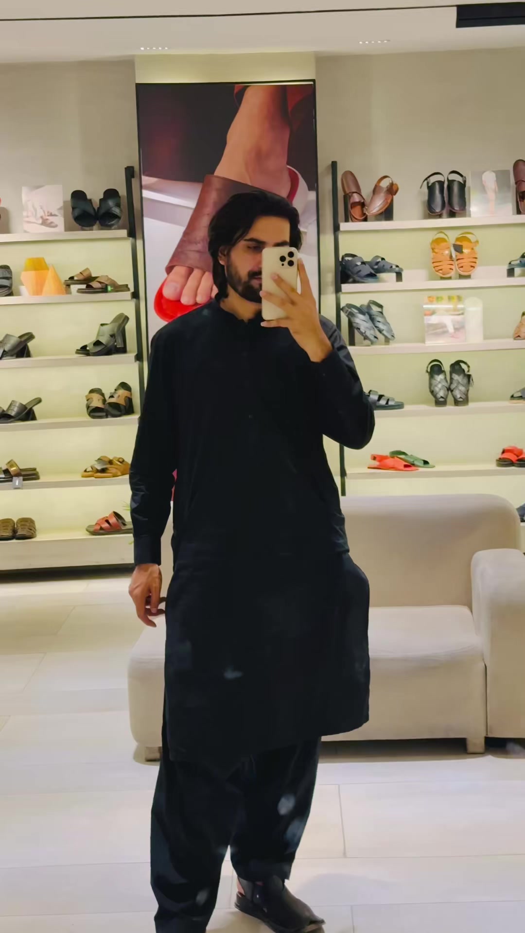 @eshu_shinwari 🥀🌺