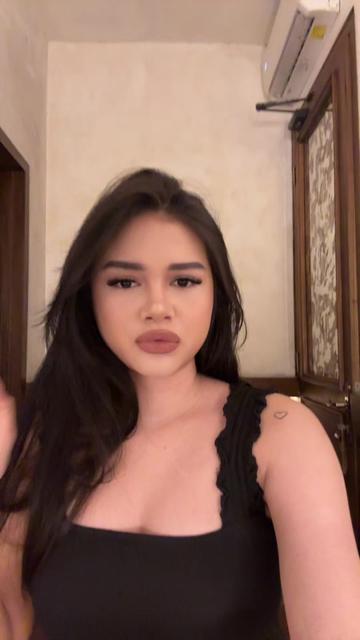 @wassuprachel 👀