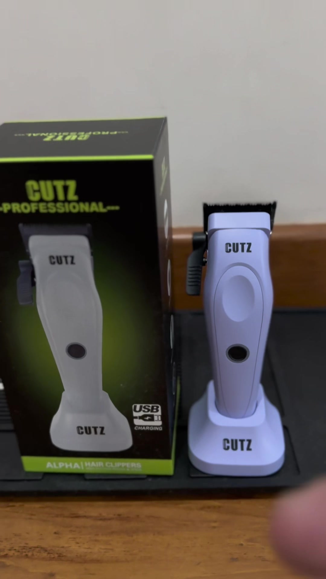 @thecutzbarbersupply