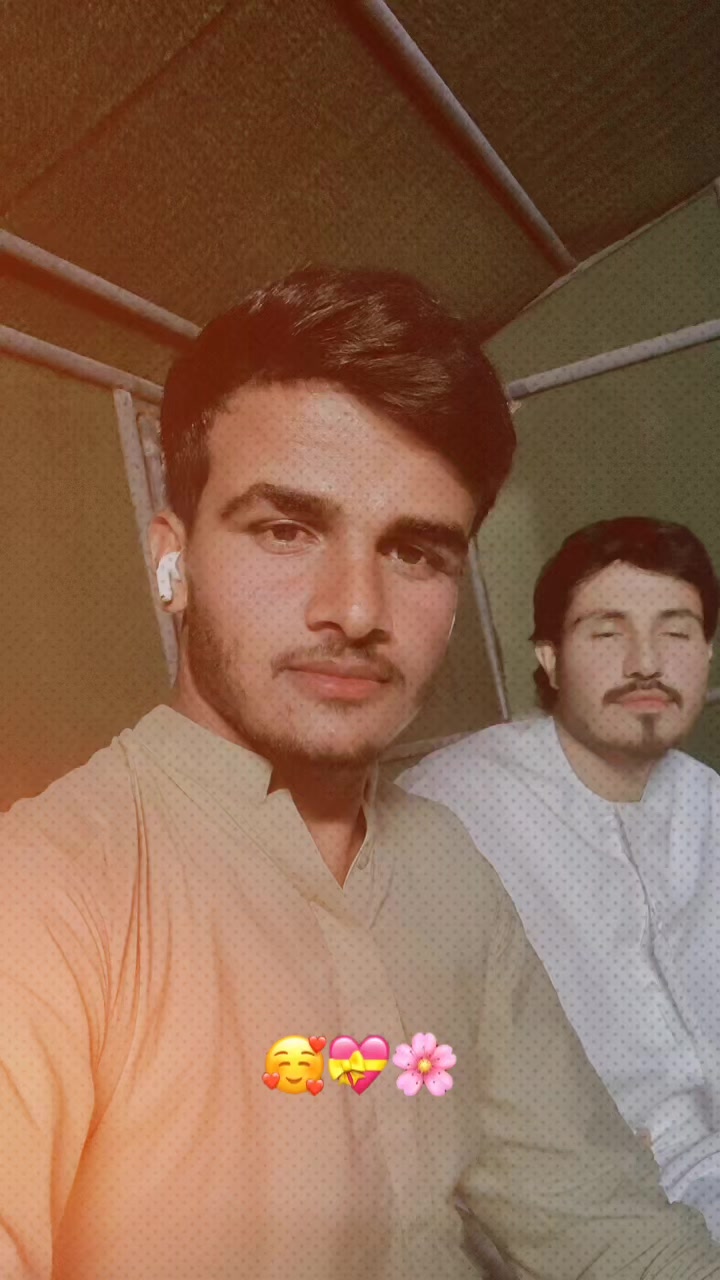 @𝑙𝑎𝑑𝑙𝑎ℎ بلوچ💕