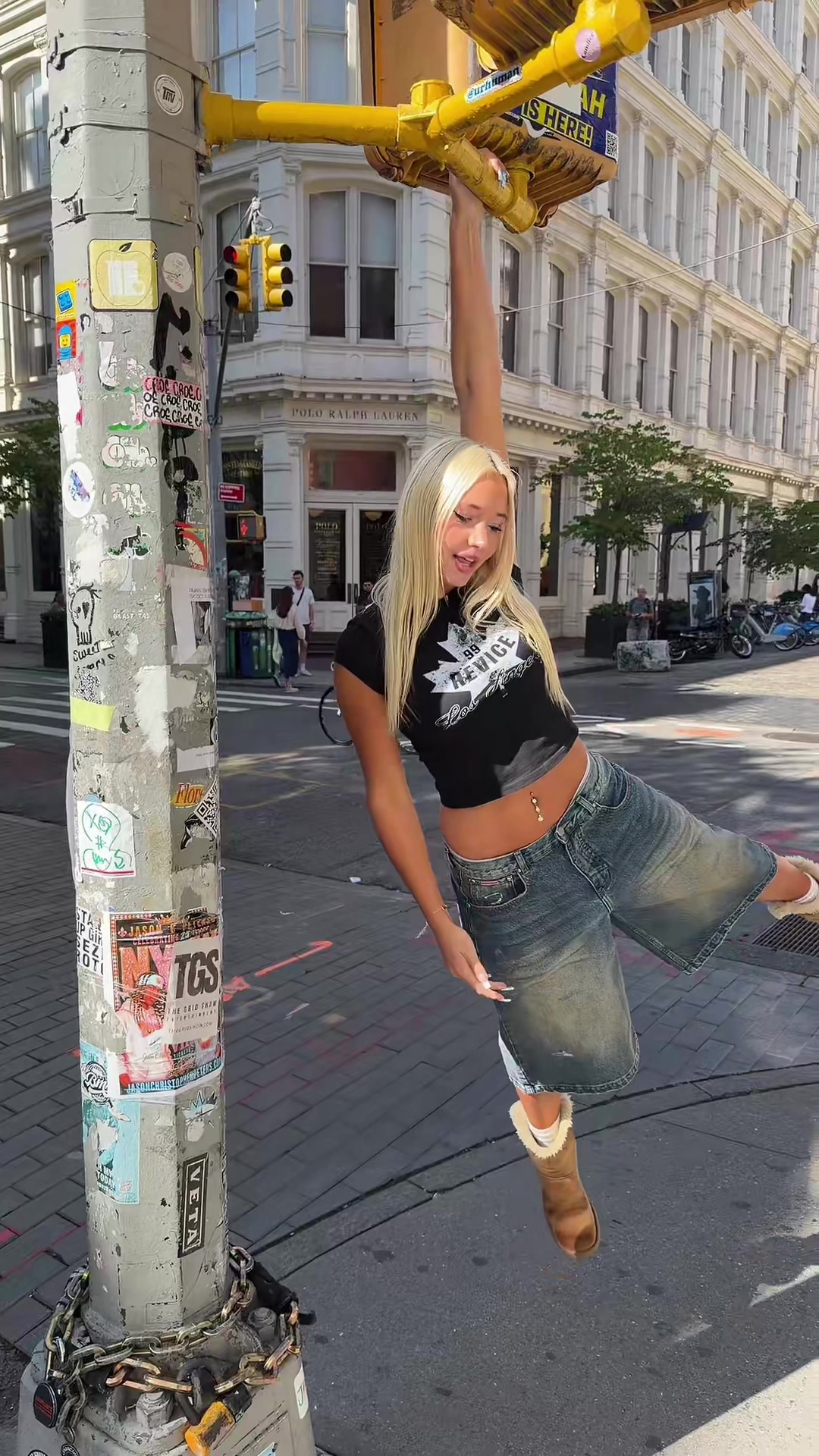 @Esther
