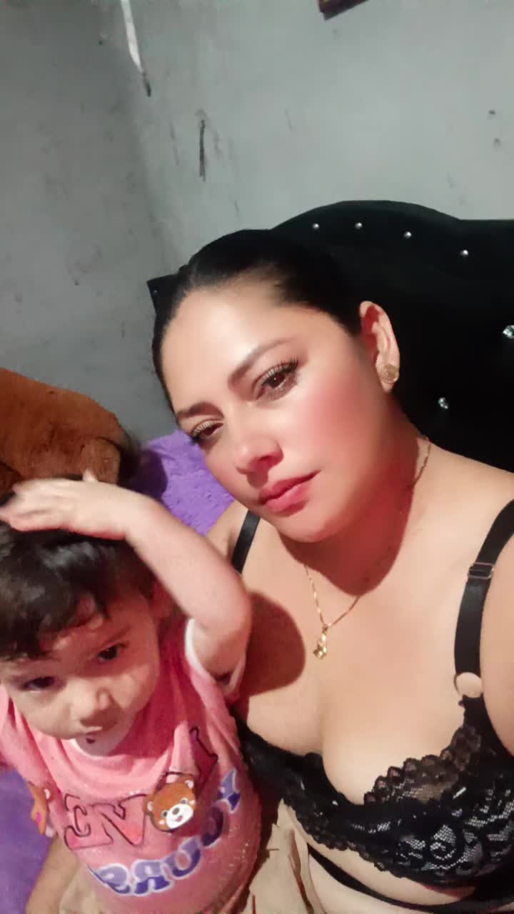 @María