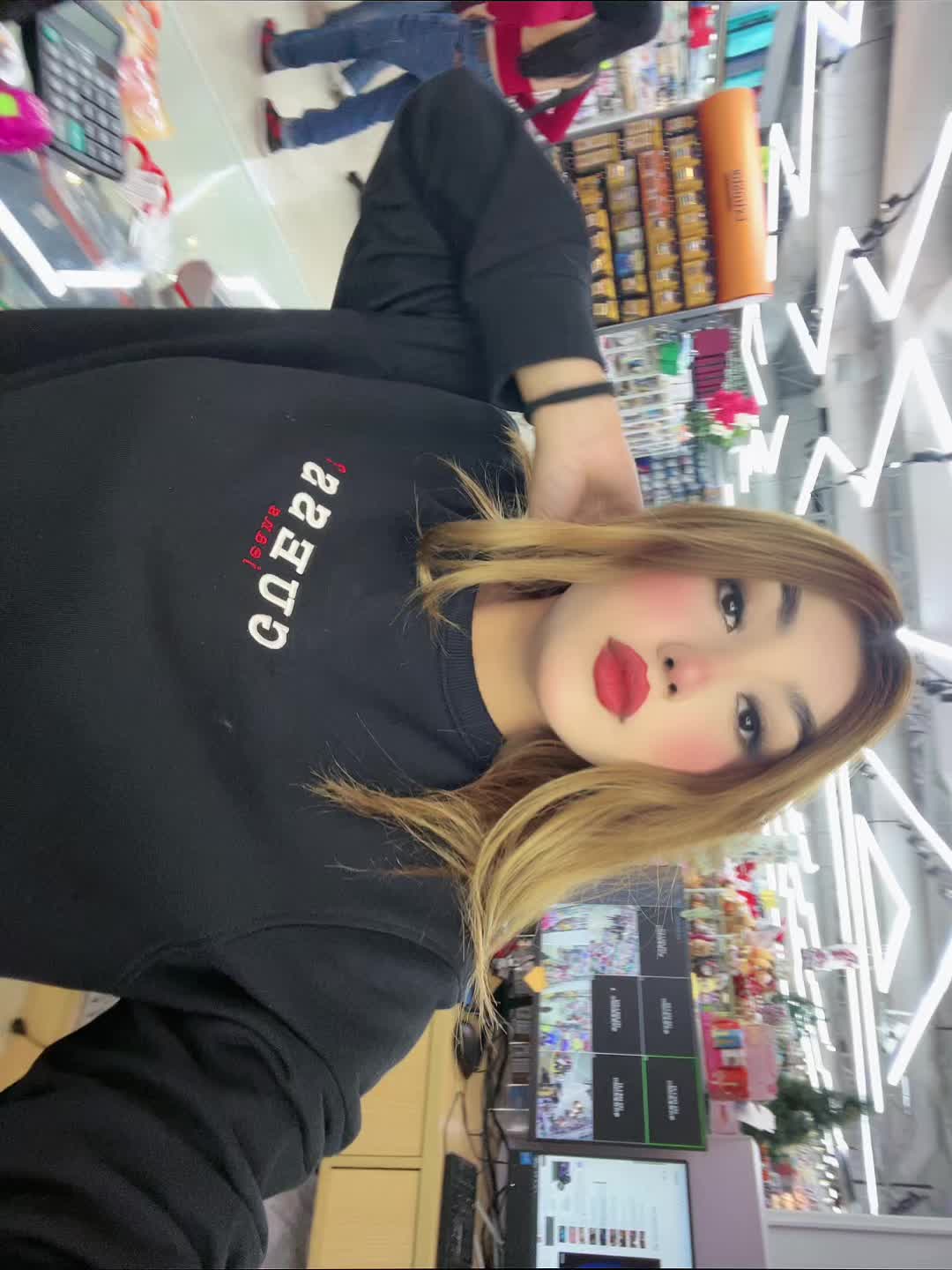 @Alo🧃