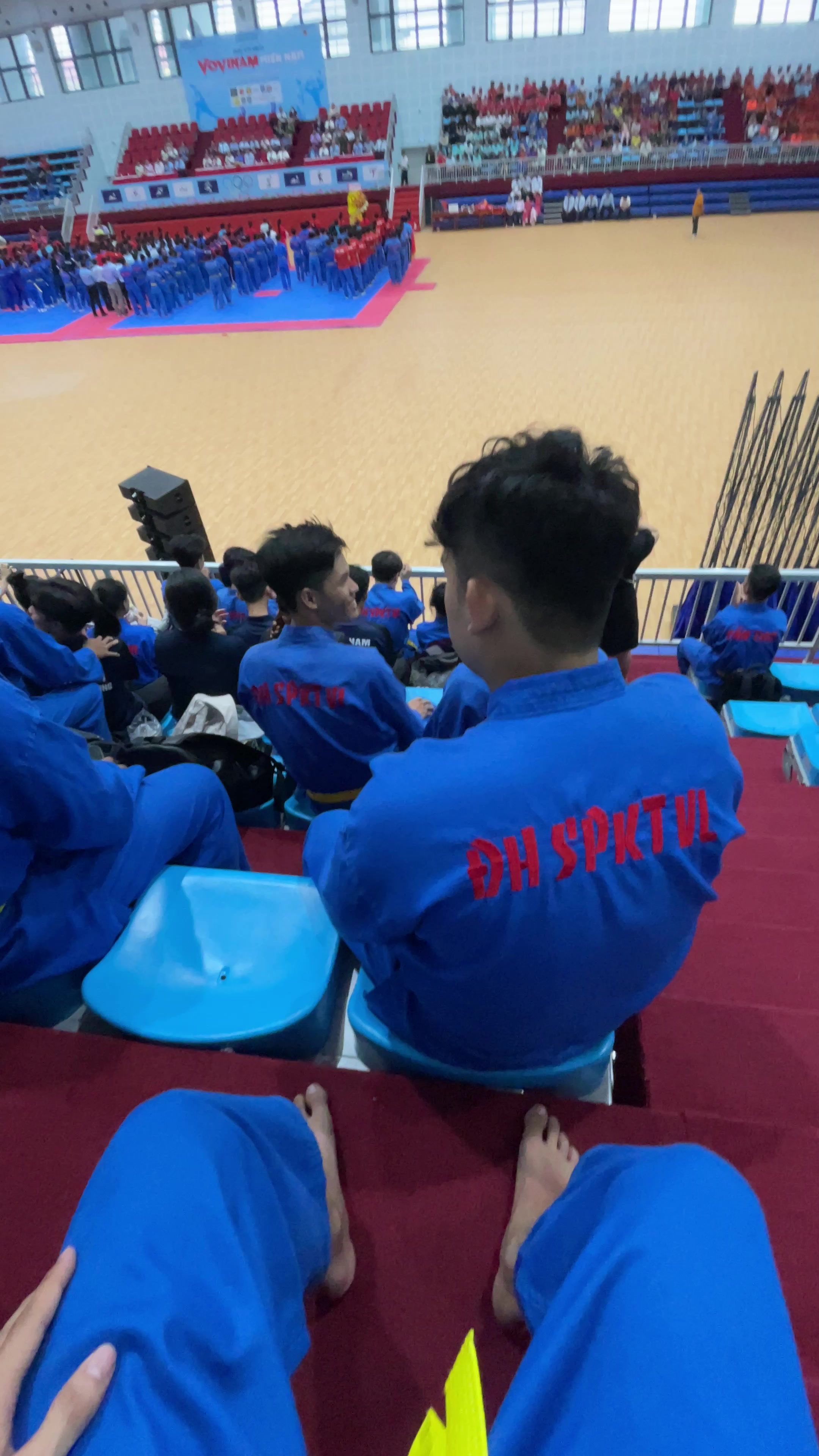 @Nờ am