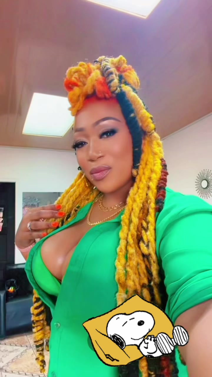 @haircomesdelana