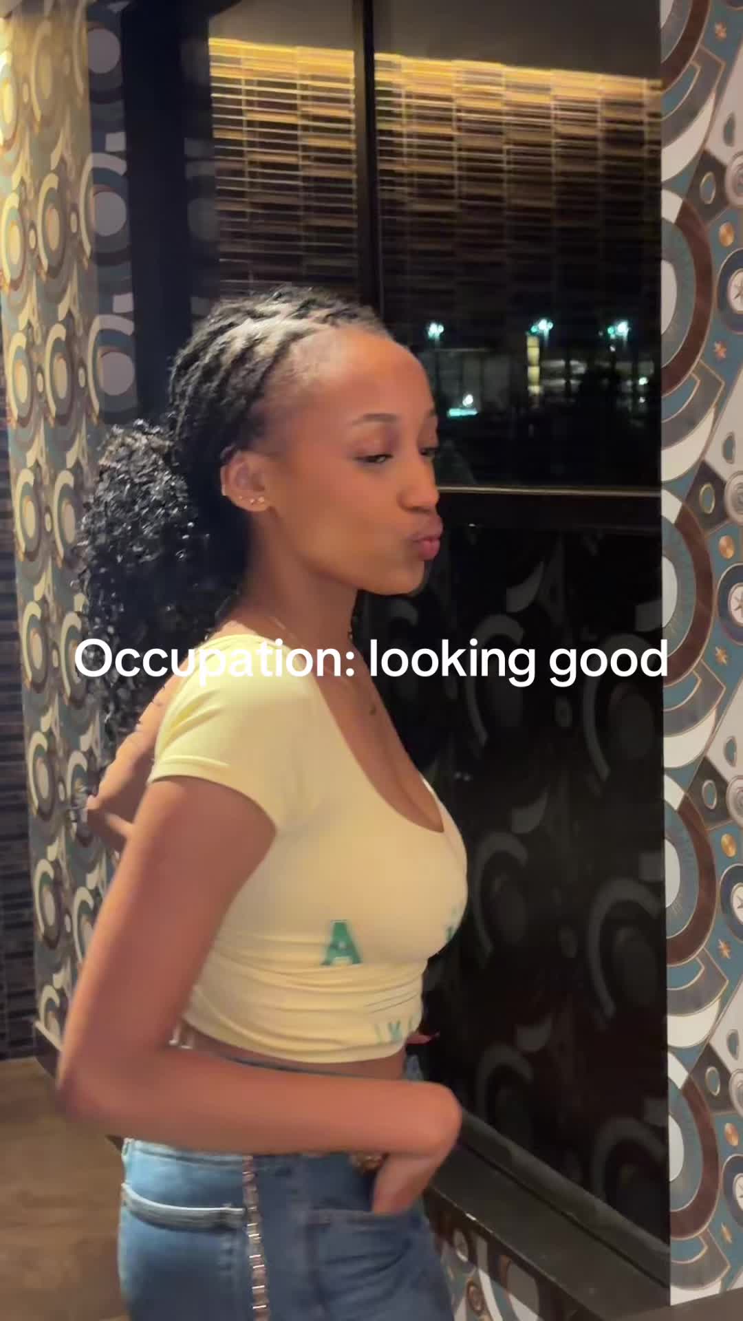 @afrellie