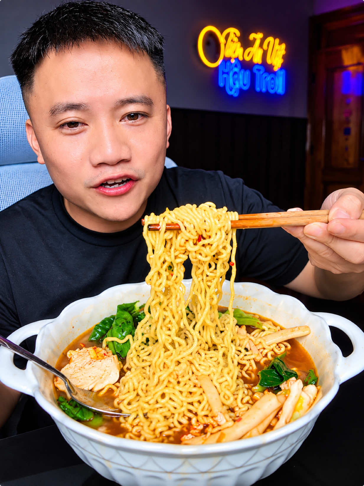 @Nguyễn Văn Hậu (Hậu Troll)