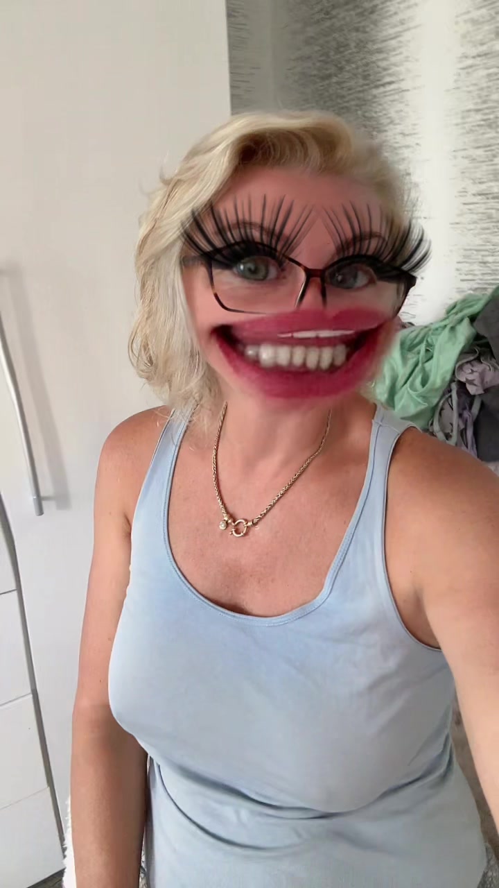 @Elena Reinhart