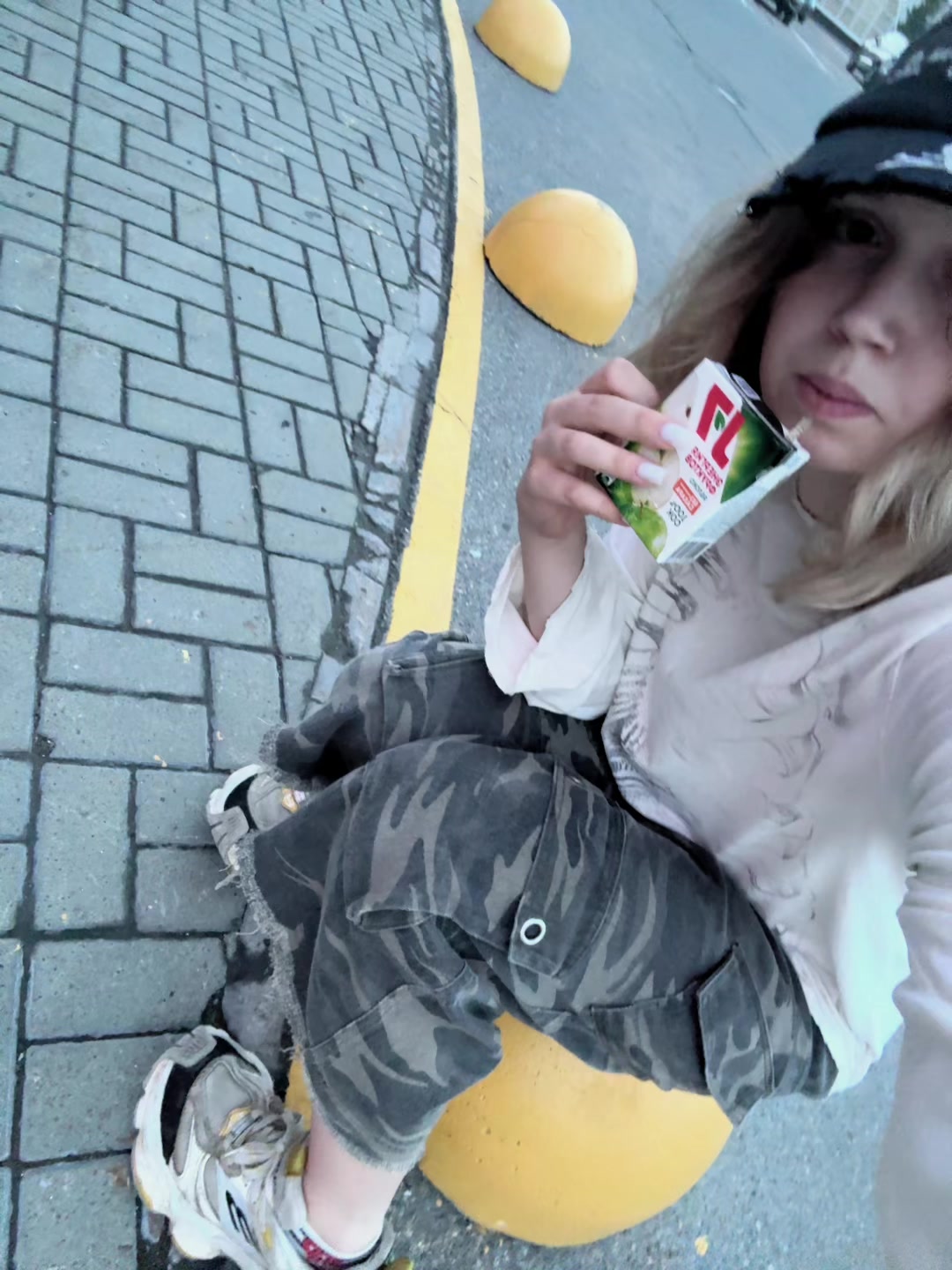 @🇪🇺anki_hyena🇪🇺