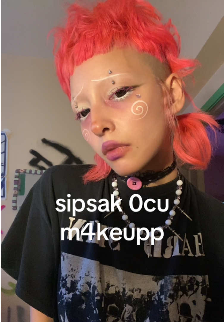 @m0v____