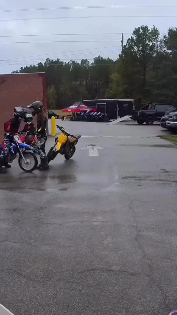 @Kawi_queen_