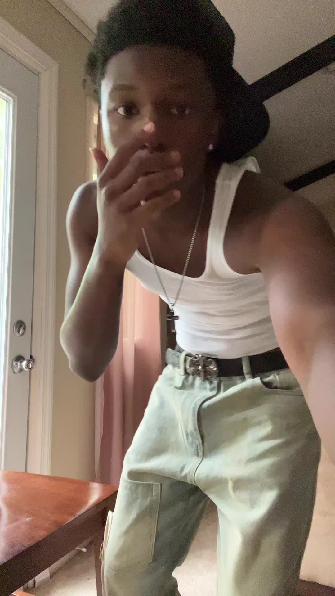@useruno
