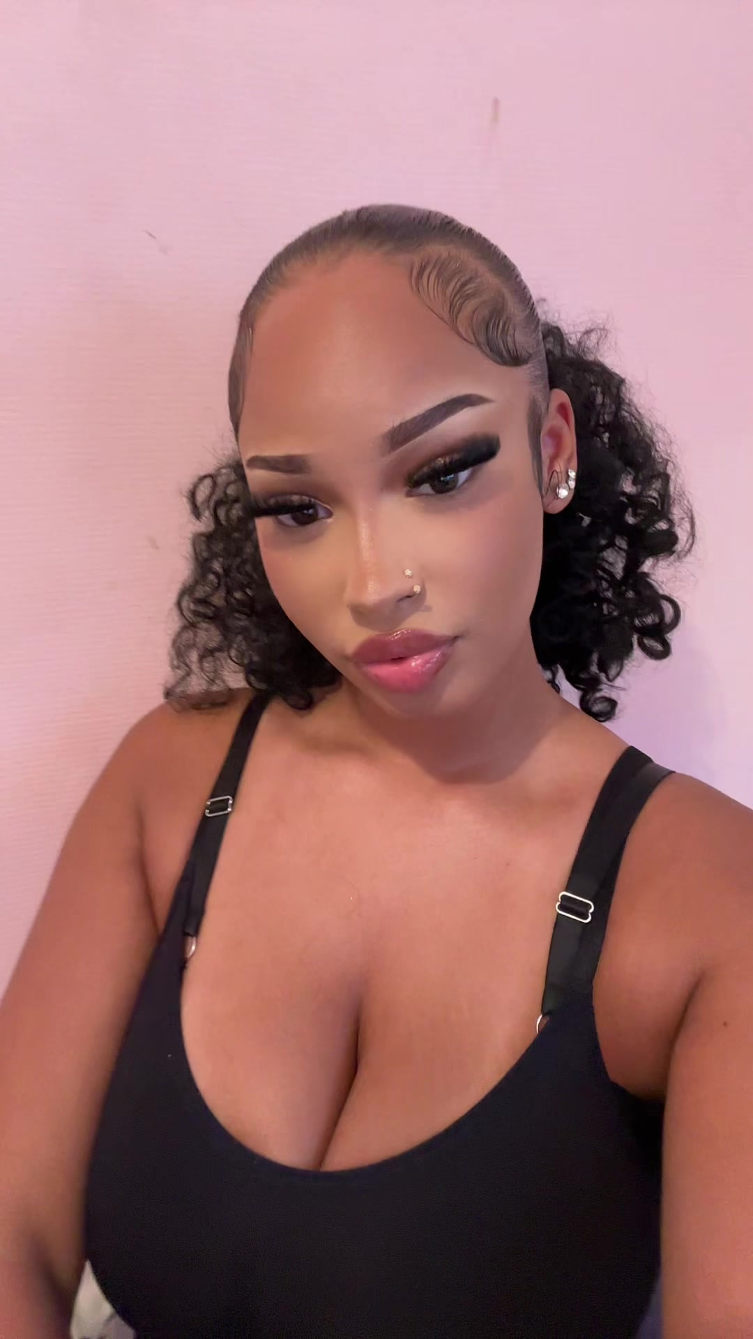 @𝐦𝐤🧸