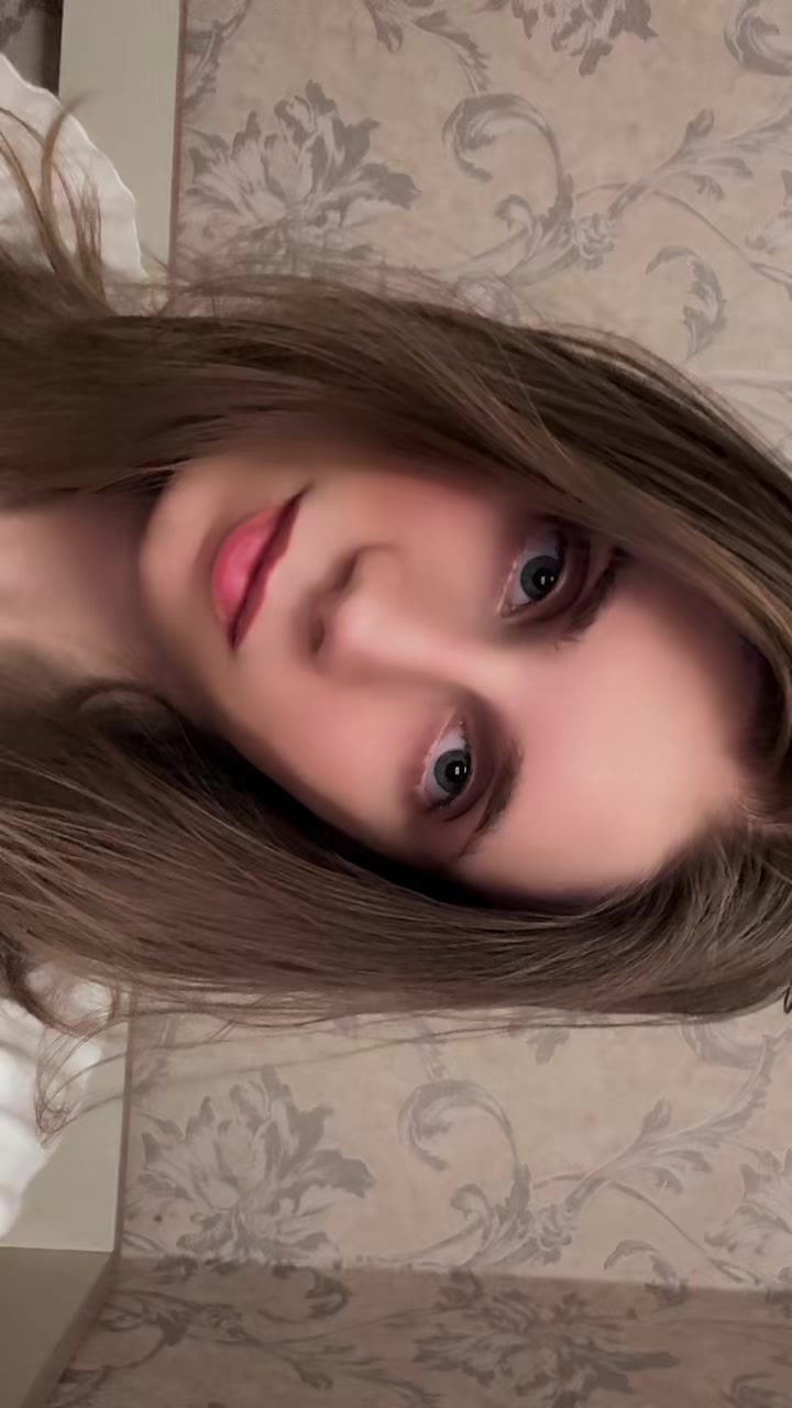 @Caroline_Grace