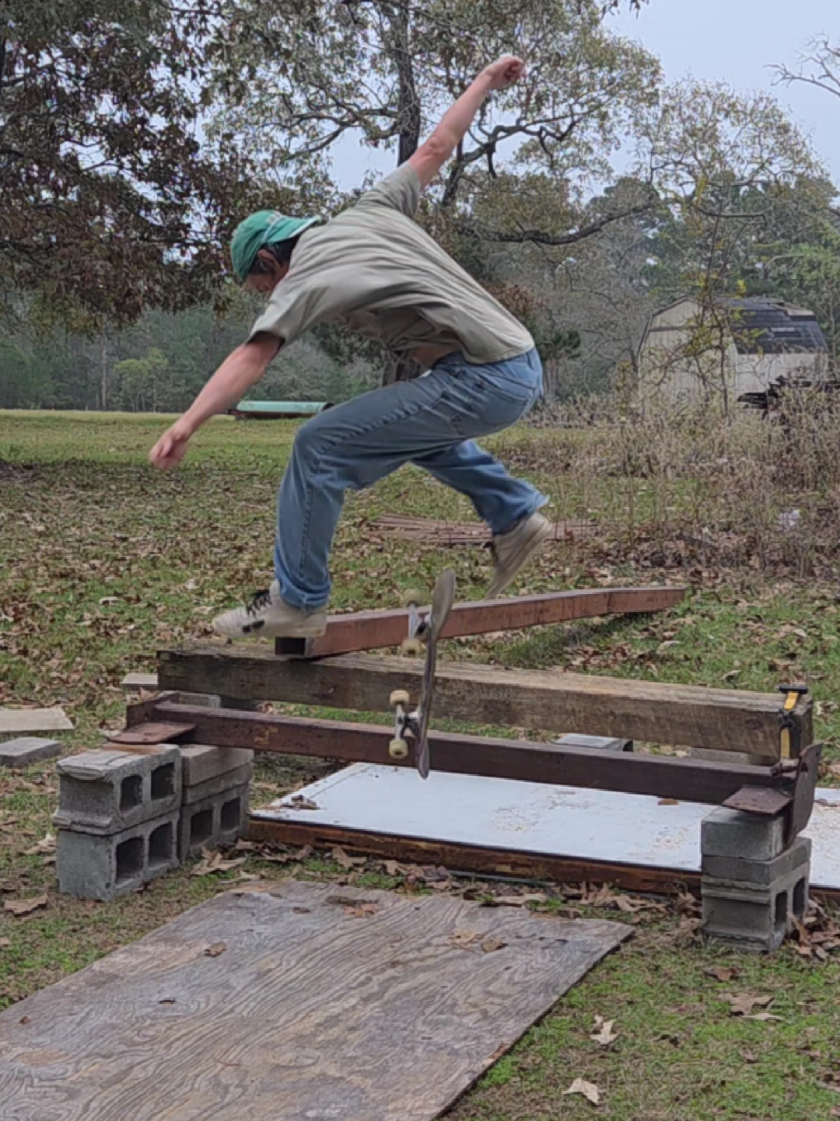 @Jason / skateboarding