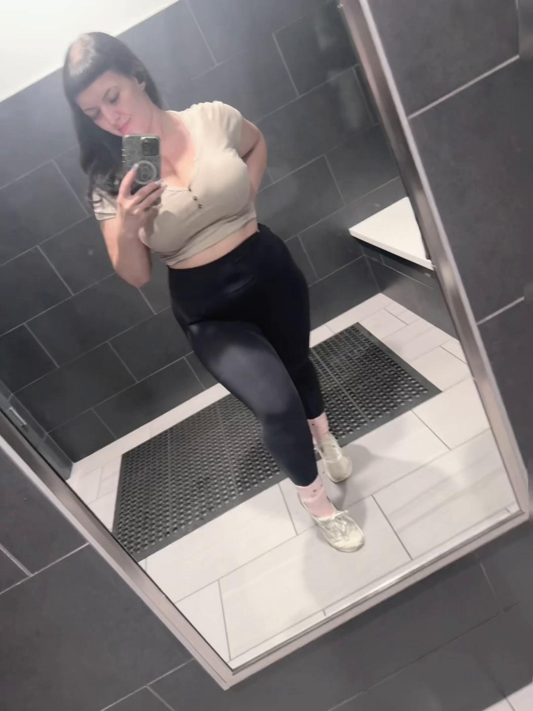 @kristenypoo