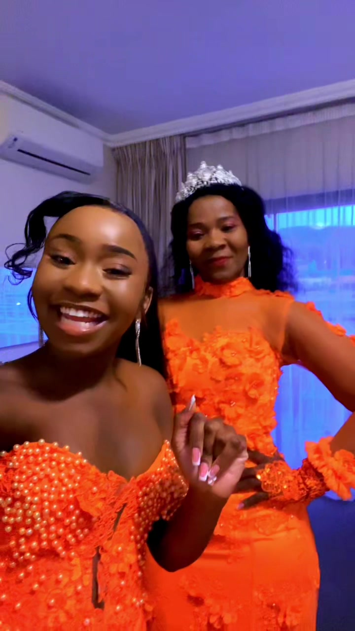 @QueenB