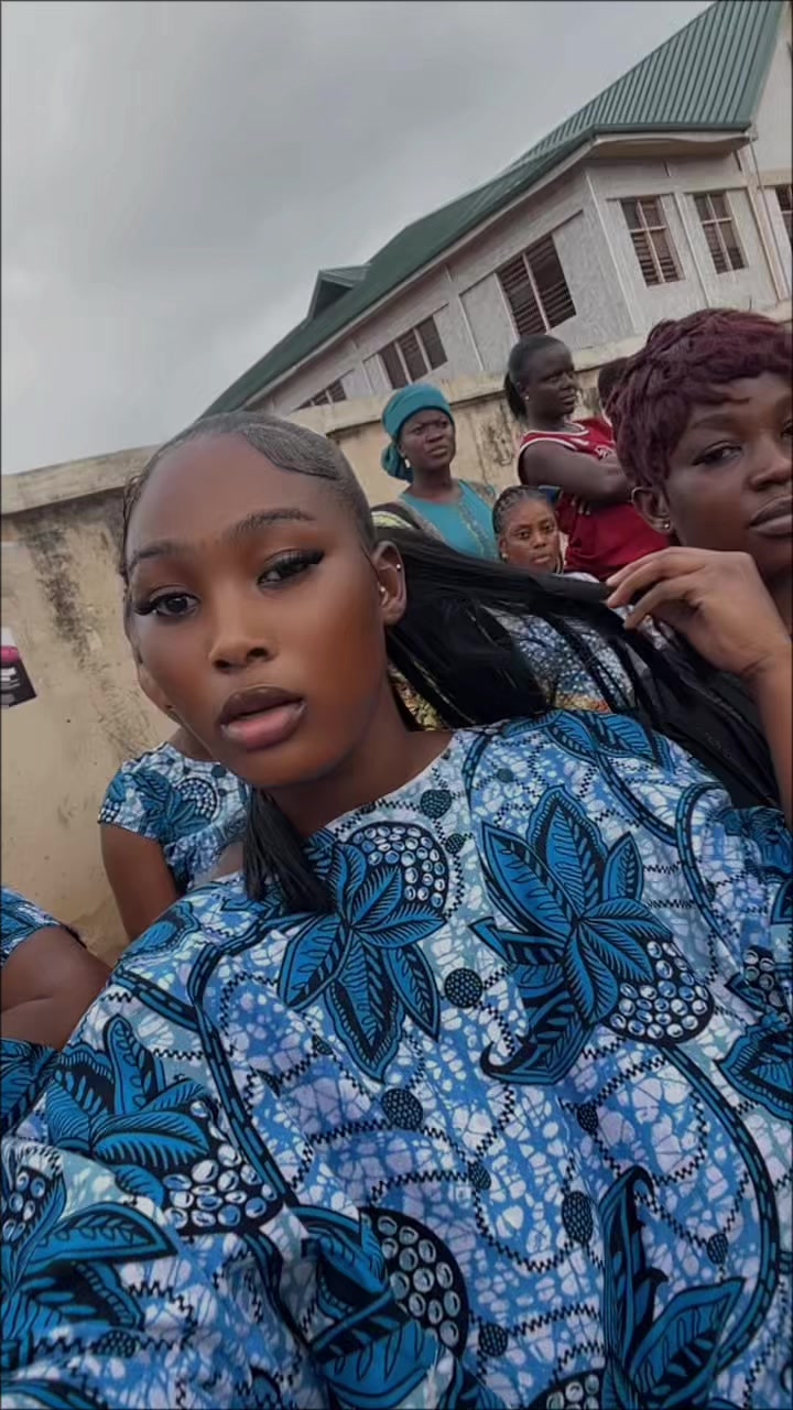 @꧁༺ 🧜♀️kina🇬🇭🍑༻꧂