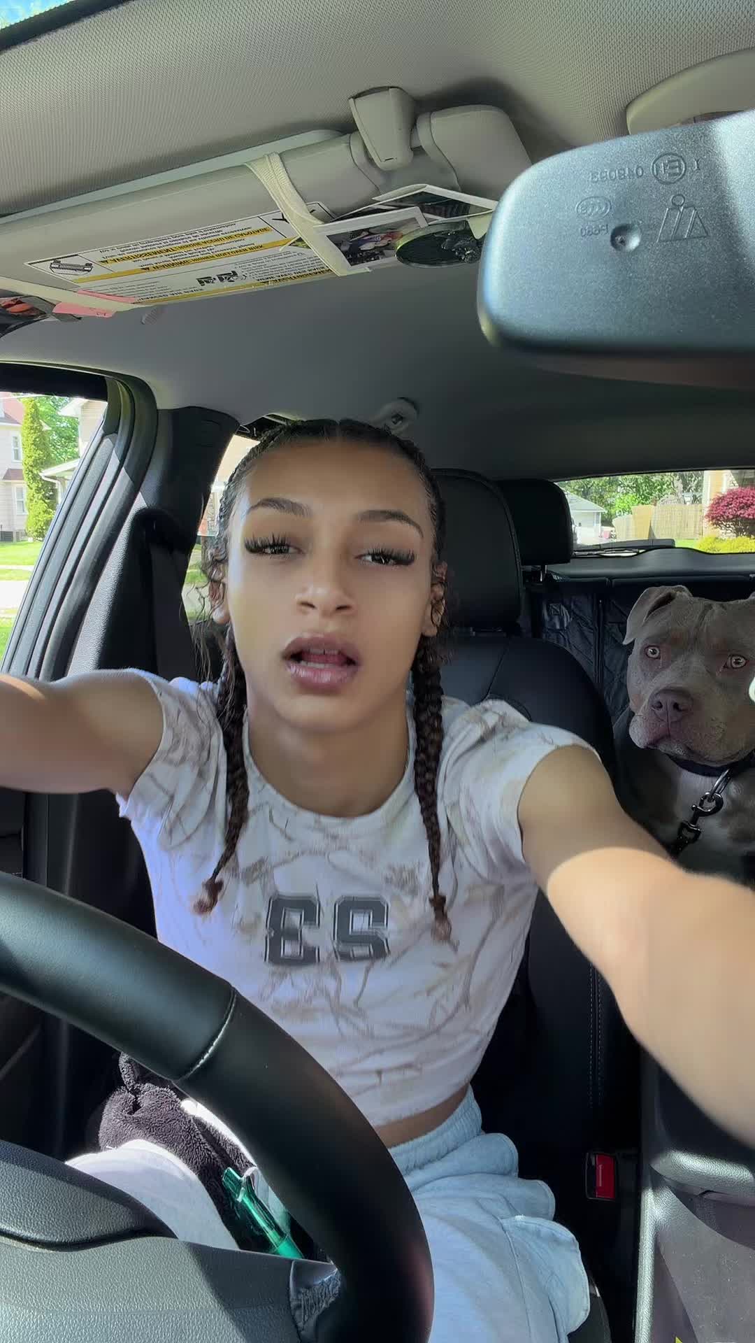 @urlocalhotweirdo